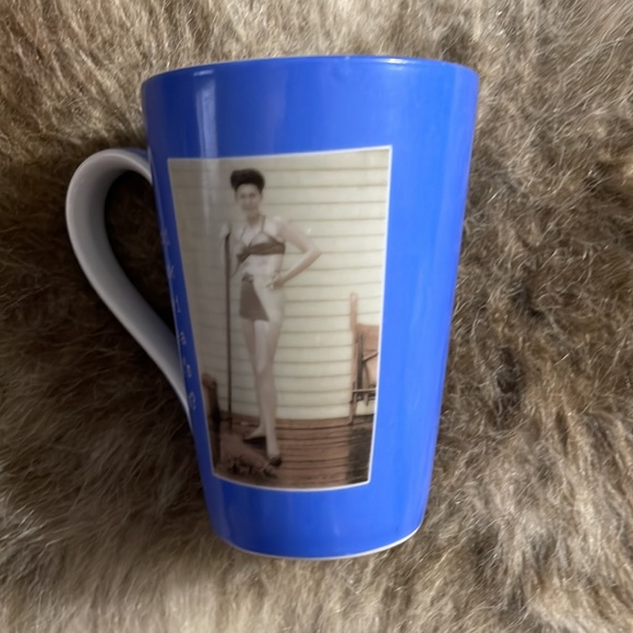 Design Design “ Do I Look Like I Give A Rat’s Ass?  “ Mug with Vintage Photo - Picture 6 of 9